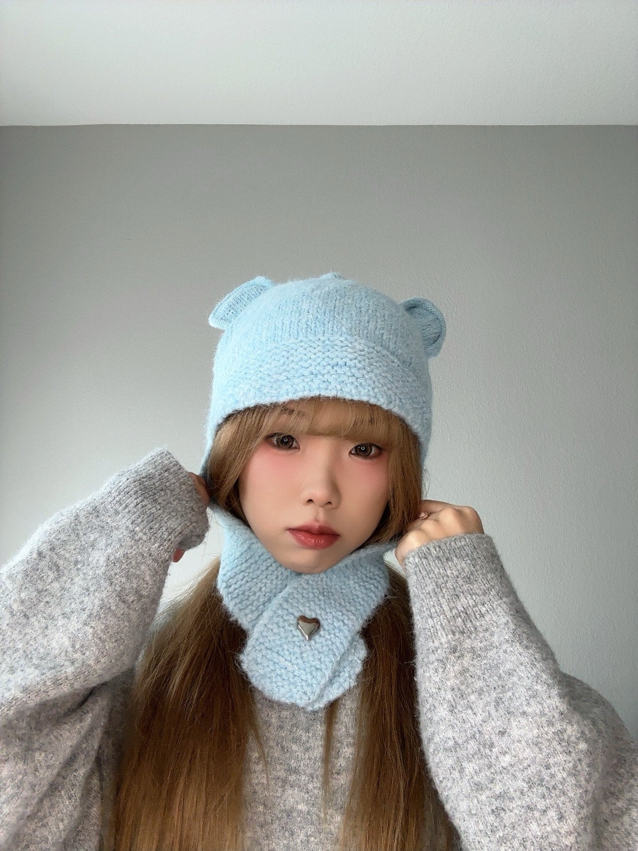 Blue Bear Ears Knit Hat – Cute Winter Set icon view.